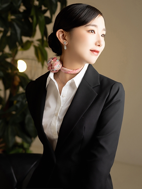 白川 月子