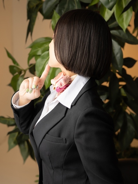 皐月 由華子1