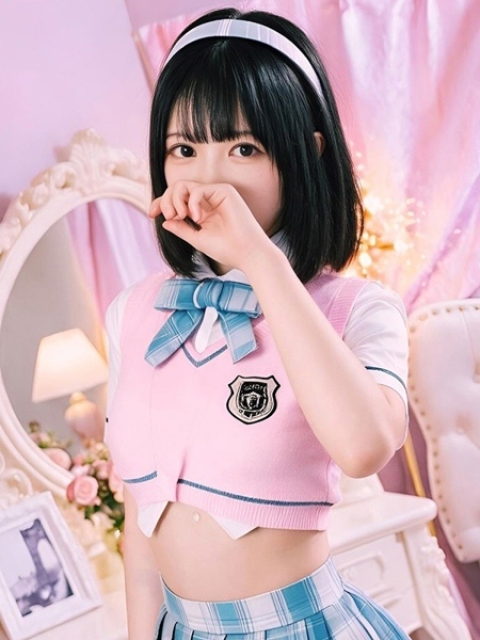 かんな【密着甘々な小柄ボディ】
