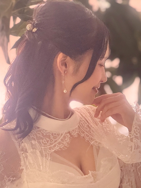 花牟礼 理緒