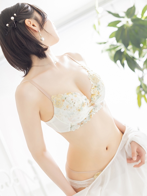 志摩 結那5