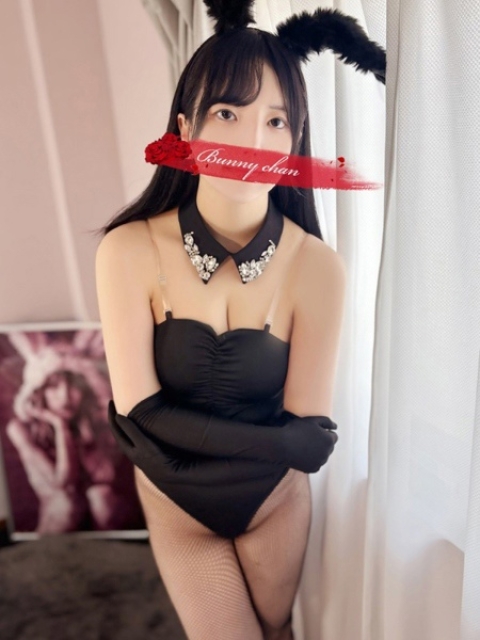 モエ【おっとり美白バニー】4