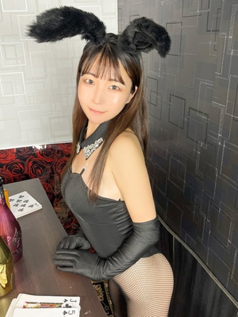 ナズナ【美白肌の密着バニー】3