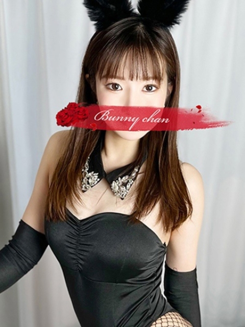 エリ【尽くすのが大好き美女】